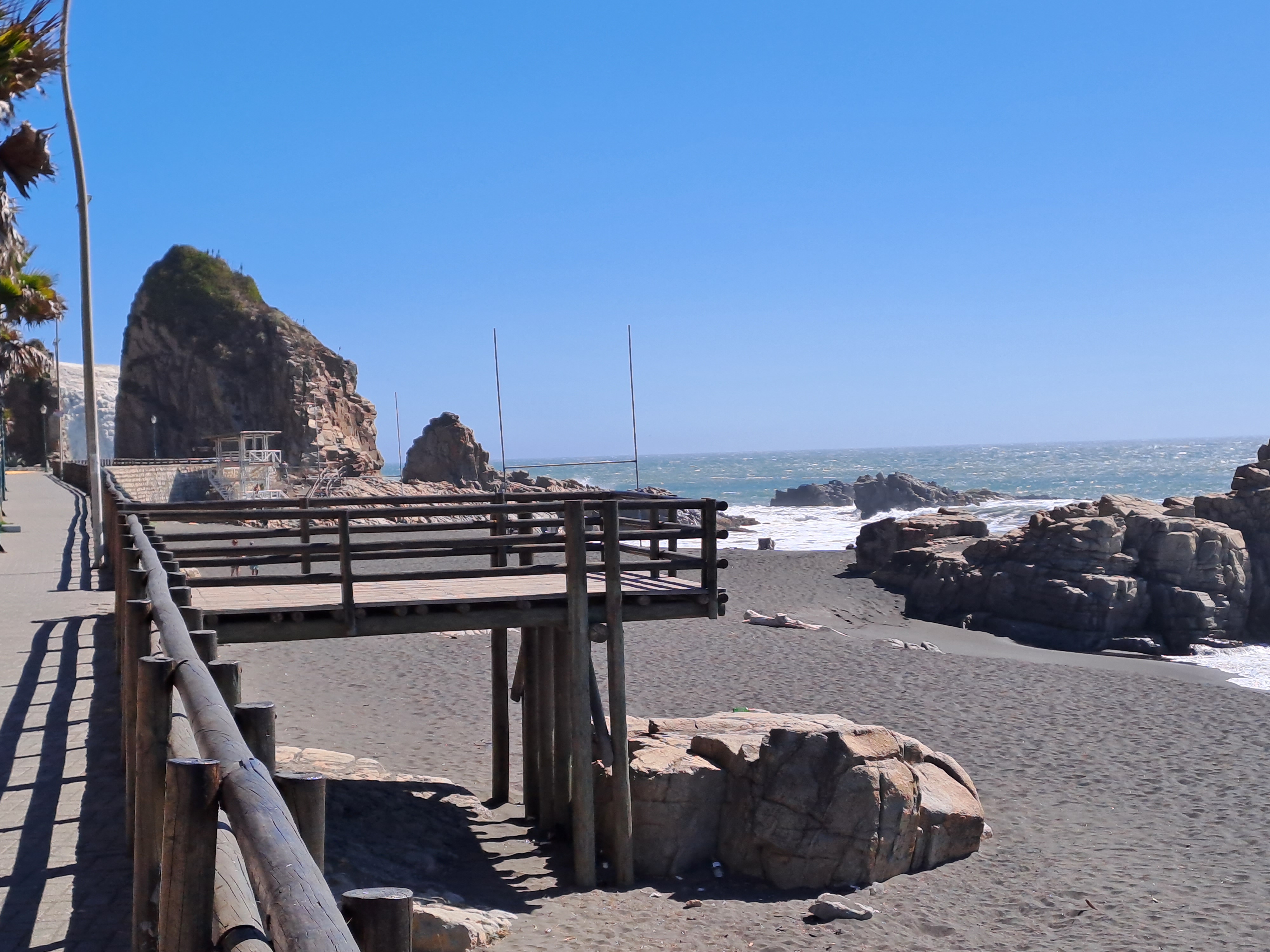 Fotografía del mirador hacia la playa